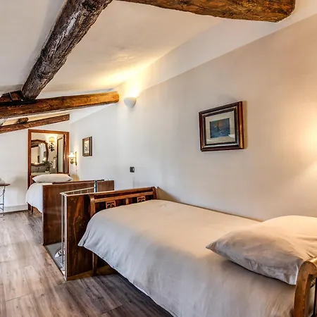 Tra Le Torri Apartment *