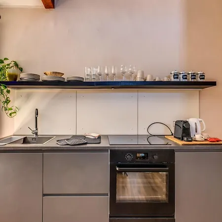 Tra Le Torri Apartment *