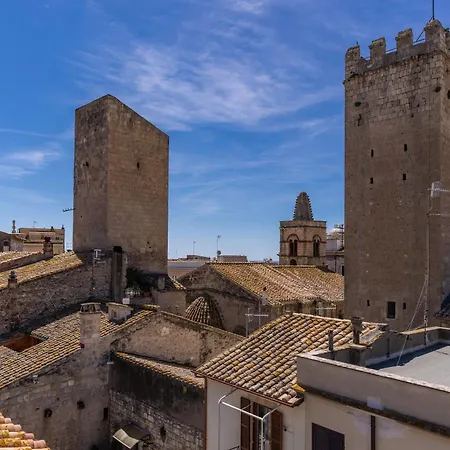 Tra Le Torri